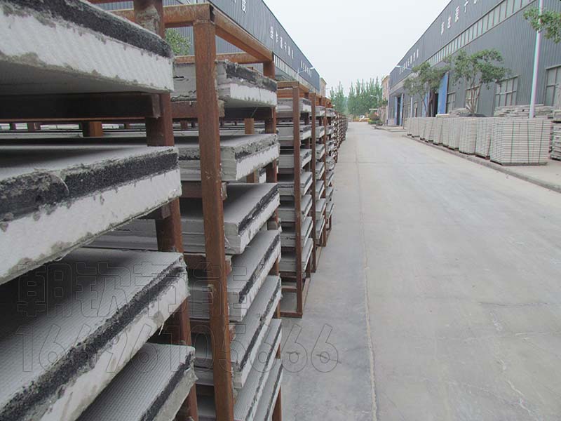 CQ免拆復(fù)合保溫模板